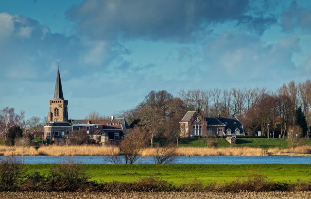 Kouweklauwen-055-Jaarsveld_aan_de_rivier_de_Lek.png